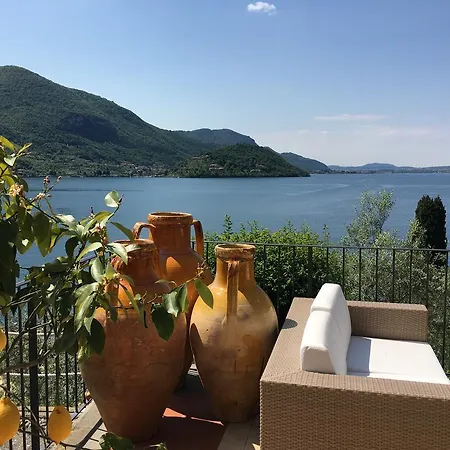 Castello Oldofredi 4* Monte Isola