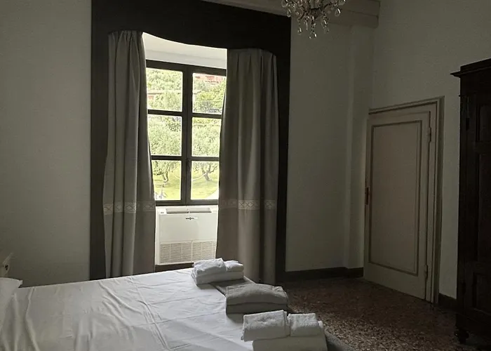 מלון דירות Castello Oldofredi 4*